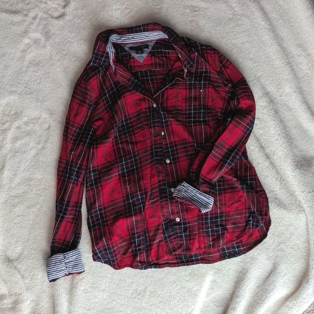 🍂 4 for $25 🍂 Soft and cozy Tommy Hilfiger Button Down Oxford XL Flannel